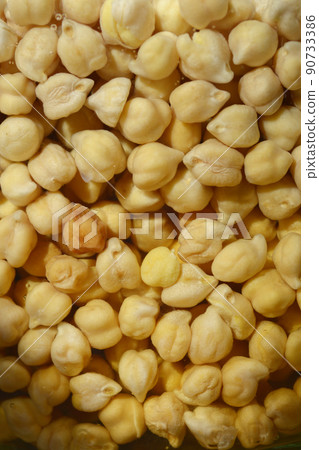 Soaked chikpeas Soaked chikpeas 90733386