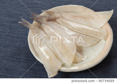 Opening of kiss 90734089