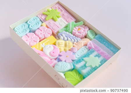 Cute spring / summer dried sweets Rakugan Japanese sweets Amber sugar Boxed assortment 90737490