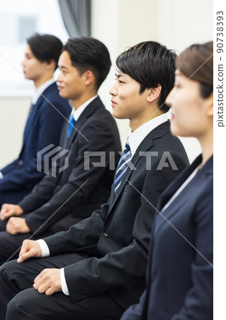 Students in suits for job hunting 90738393