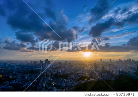 Tokyo scenery sunset Shibuya Shinjuku 90739971