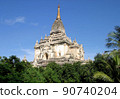 Bagan Davigne Temple, one of the world's three largest Buddhist sites 90740204