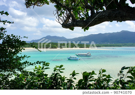 Beautiful view of Kabira Bay Beautiful view of Kabira Bay 90741070