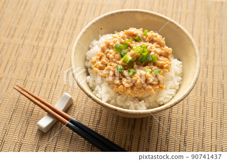 Hikiwari納豆飯 Hikiwari納豆飯 90741437