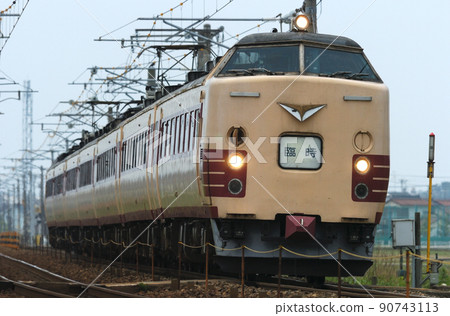 北陸本線三河加賀笠間 JR 西 485 系列 Y31 編隊(金澤)臨時 北陸本線三河加賀笠間 JR 西 485 系列 Y31 編隊(金澤)臨時 90743113