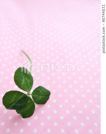 Four-leaf clover of happiness 90744831