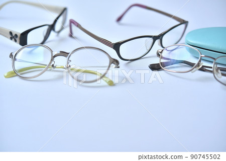 Glasses 90745502