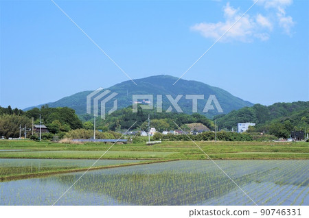 Yunodake Mountain and Paddy Field (Iwaki Yumoto Suburbs) [Joban, Iwaki City, Fukushima Prefecture] 90746331