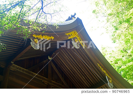 新鮮的綠色岡崎神社 Haiden-2 90746965