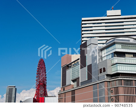 Osaka Umeda HEP FIVE Ferris wheel and Hankyu Department Store 90748535