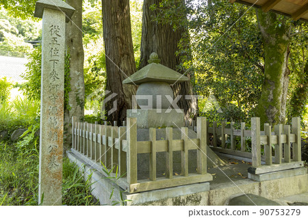 修善寺溫泉源賴之墓 90753279
