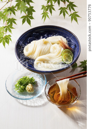 麺 麺 90753776
