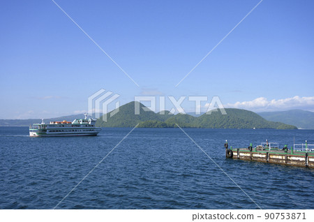 遊船和洞爺湖 90753871