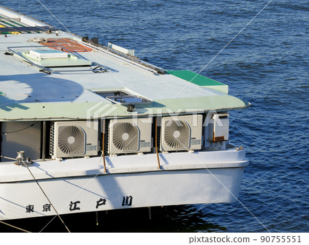 Outdoor unit of air conditioner installed on a houseboat Outdoor unit of air conditioner installed on a houseboat 90755551