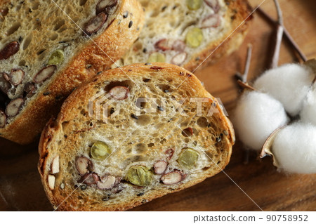 Cross section of bread Organic bread Vegan bread Cross section of bread Organic bread Vegan bread 90758952