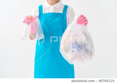 Female apron, trash, PET bottle, hand Female apron, trash, PET bottle, hand 90760129