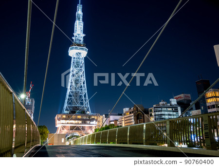 Being sucked into the TV tower 90760400