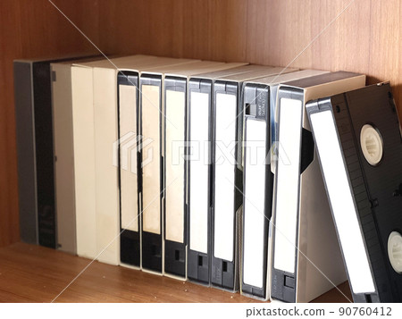 多個錄像帶並排 多個錄像帶並排 90760412