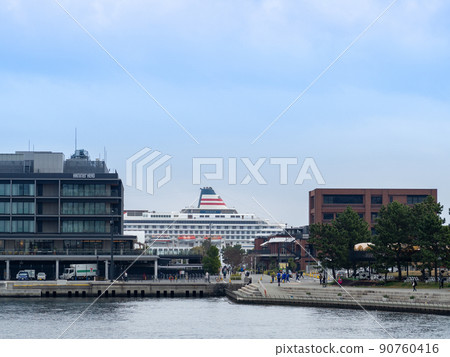 A luxury liner that is as big as a building 90760416