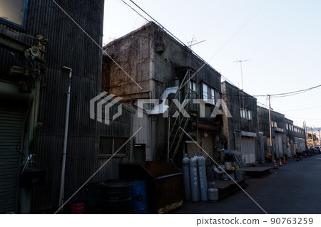 鶴見線昭和站附近的城鎮工廠 90763259