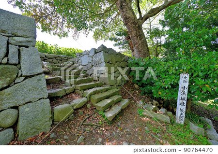 Stone wall and view of Wakasa Obama Castle Stone wall and view of Wakasa Obama Castle 90764470