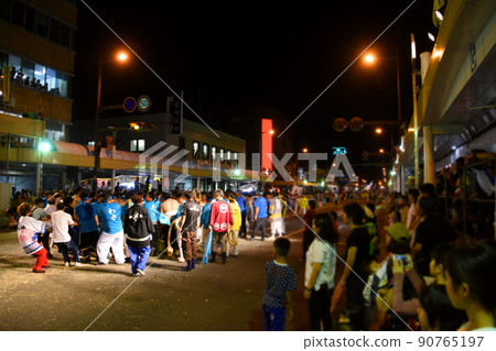 Powerful Kawauchi Tug of War and Audience Powerful Kawauchi Tug of War and Audience 90765197