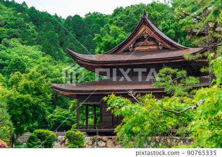 Fresh green Kokeizan Eihoji Temple <Tajimi City, Gifu Prefecture> 90765335
