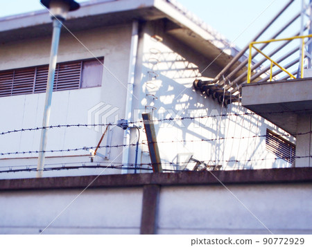 禁止建造帶刺鐵絲網 禁止建造帶刺鐵絲網 90772929