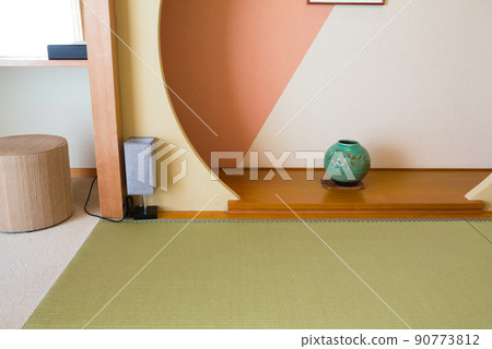 Japanese-style room at a Japanese inn Japanese-style room at a Japanese inn 90773812
