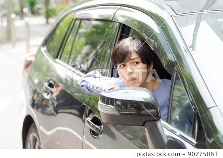 駕駛女性汽車汽車 90775061