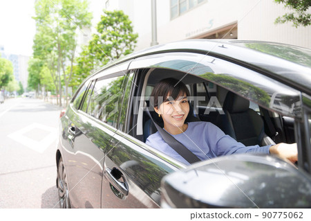駕駛女性汽車汽車 90775062