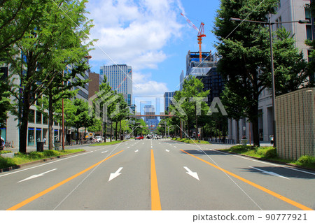 Osaka Midosuji Honmachi to Shinsaibashi cityscape 90777921