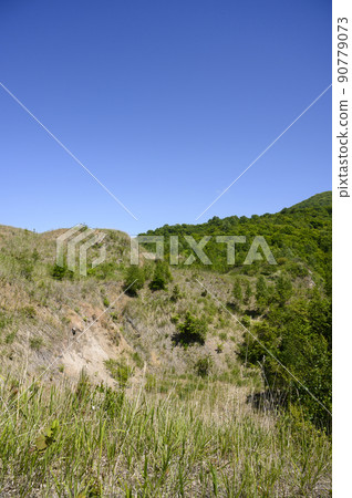 Toya Nishiyama foot crater (Michinoue crater) Toya Nishiyama foot crater (Michinoue crater) 90779073