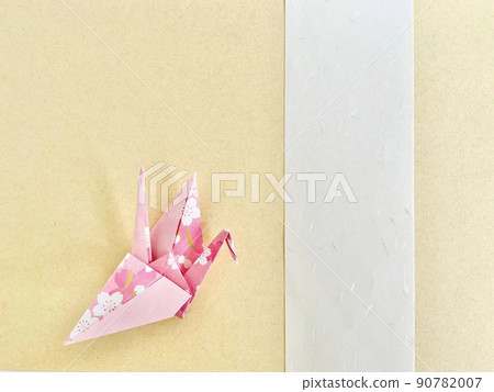 Frame background of Japanese paper and paper cranes Frame background of Japanese paper and paper cranes 90782007