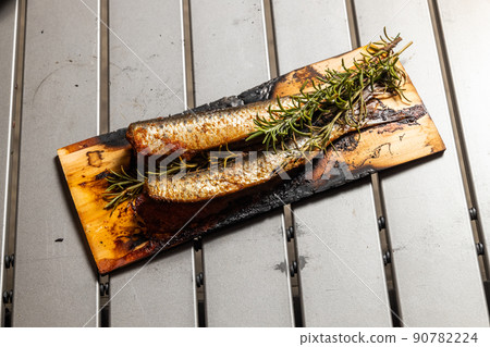 露營地自製煙熏食物 () 90782224