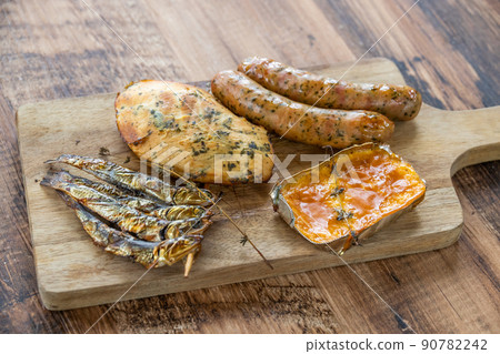 露營地自製煙熏食物 () 90782242