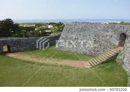 世界遺產座喜味城（沖繩縣讀谷村） 90785200