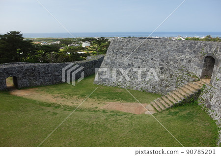 世界遺產座喜味城（沖繩縣讀谷村） 90785201