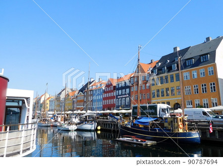 丹麥哥本哈根 Nyhavn 建築和船舶 90787694