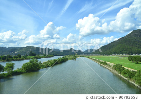 2021 年夏天。從播州赤穗站到赤穗線相井站的車窗風景 90792658