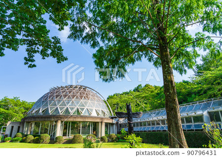 Kuragaike Park, a landscape full of greenery <Toyota City, Aichi Prefecture> 90796431