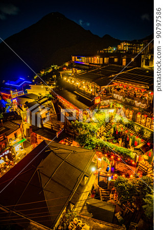 九份山的夜景。 90797586