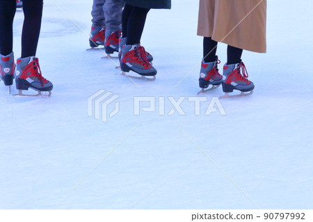 《Osaka City》 Scenery of the skating rink near the Osaka Station building 《Osaka City》 Scenery of the skating rink near the Osaka Station building 90797992