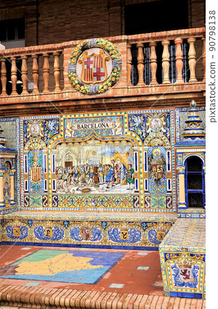Tile painting of Plaza de España in Seville (Barcelona) Tile painting of Plaza de España in Seville (Barcelona) 90798138