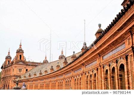 Seville Spanish square 90798144