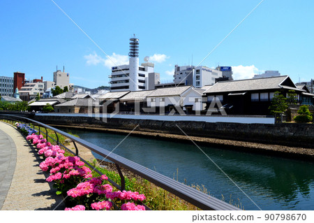 Landscape of the popular tourist spot "Dejima" in Nagasaki 90798670
