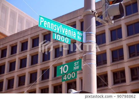 Green 10 Street North West historic sign in downtown Washington D.C. at the intersection with Pennsylvania North West Avenue Green 10 Street North West historic sign in downtown Washington D.C. at the intersection with Pennsylvania North West Avenue 90798862