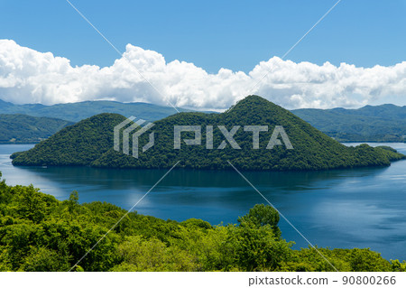 洞爺湖的北海道夏日風光 90800266