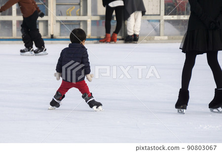 Ice skating practice children Ice skating practice children 90803067