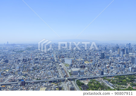 Osaka cityscape from Tennoji to Shin-Imamiya station 90807911